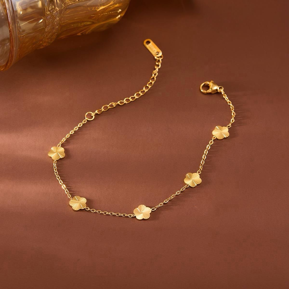 Soft Gold Flower Armband